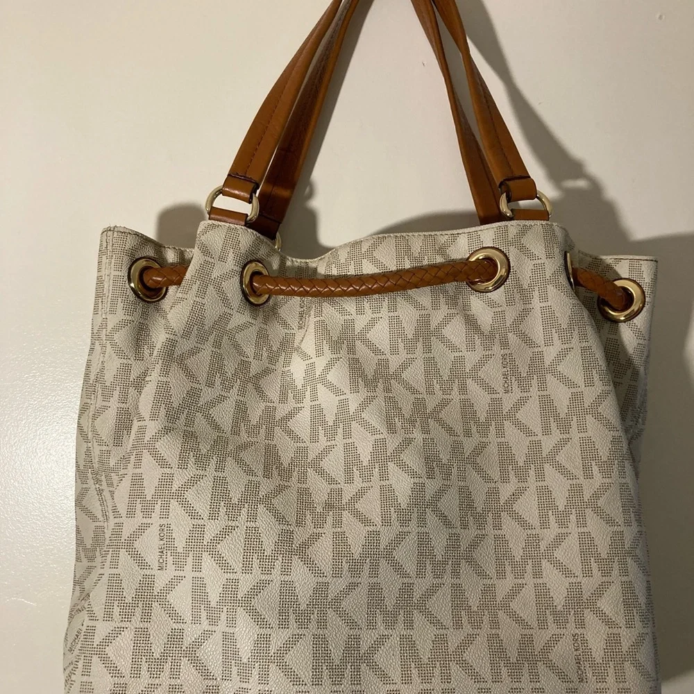 Michael Kors, MK signature drawstring BUCKET BAG SATCHEL TOTE SHOULDERBAG